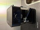 Koffiezetapparaat met twee pakken koffie 