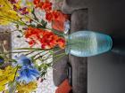 Vaas met nep bloemen